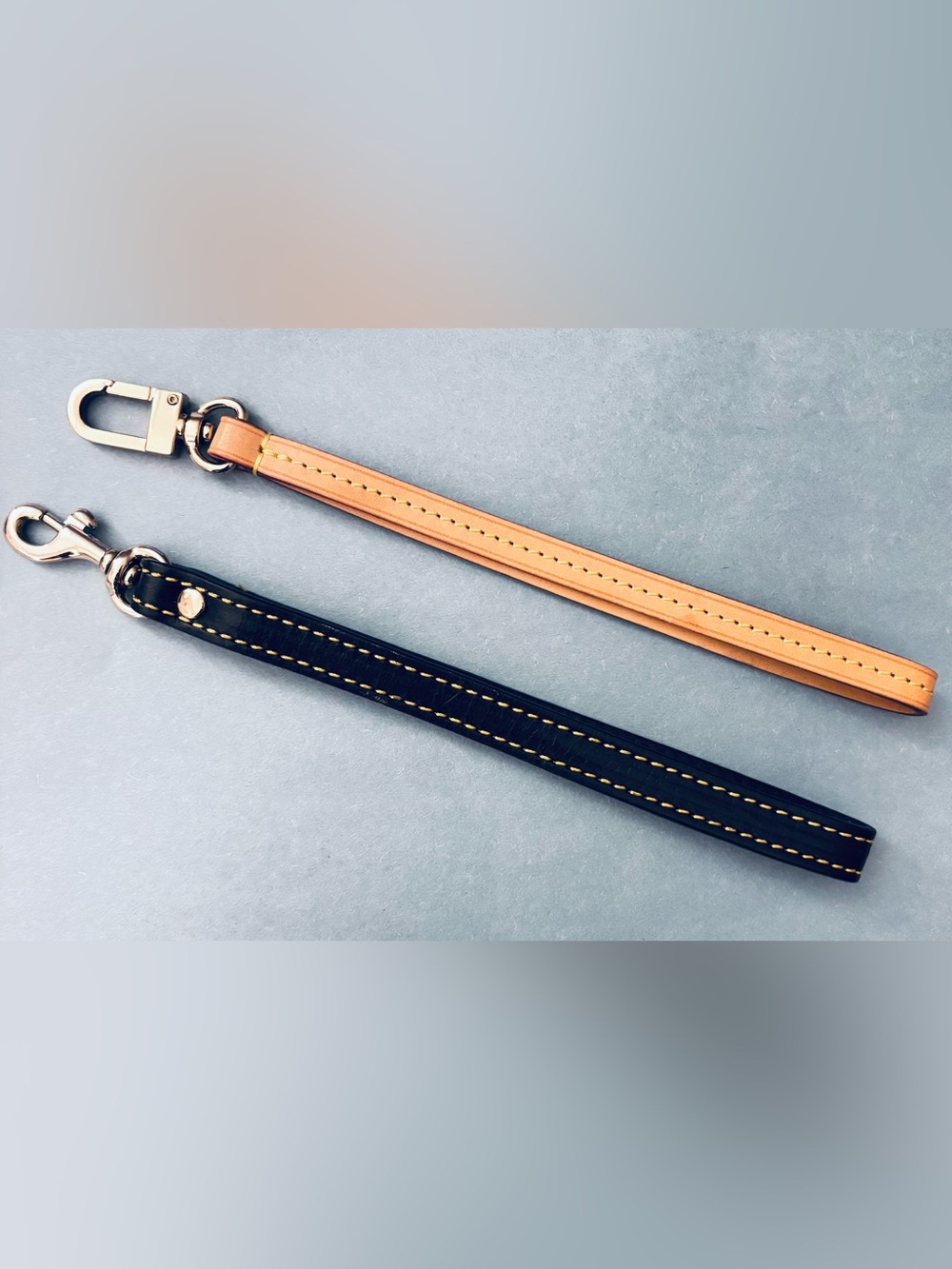 PAIR OF LEATHER REPLACEMENT WRISTLET STRAPS SILVER & GOLD TONES